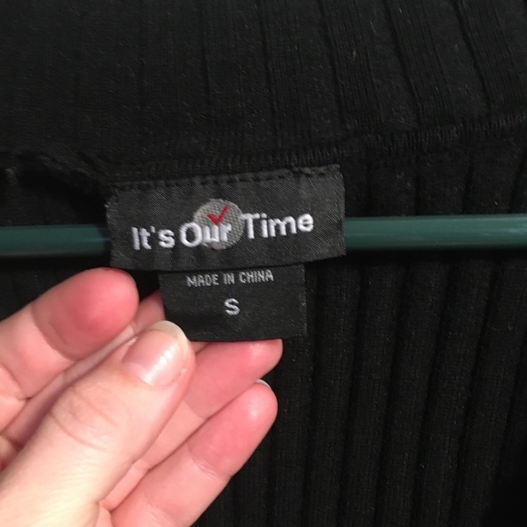 Deep V-neck black sweater - Picture 4 of 7